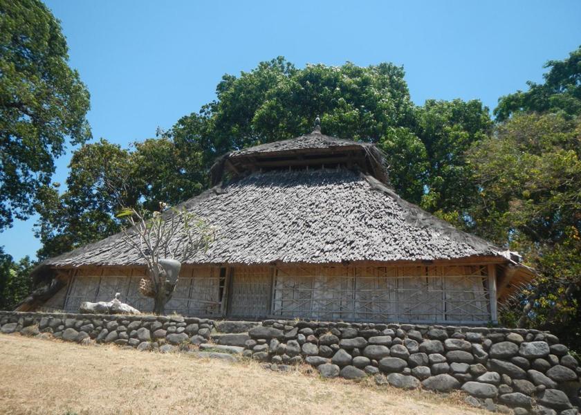 West Nusa Tenggara Bayan Attractions