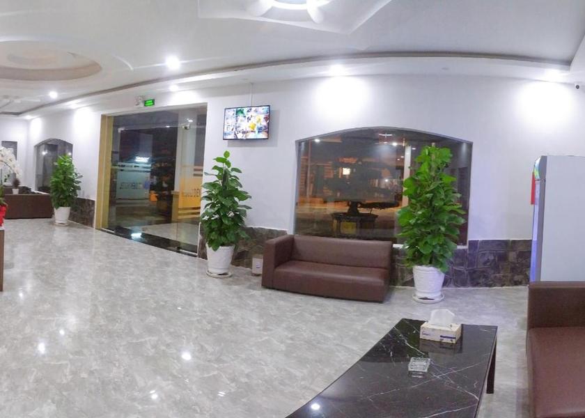 Shared lounge/TV area