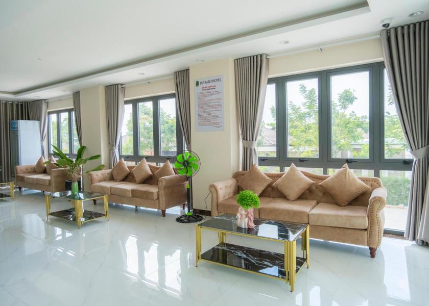 Shared lounge/TV area