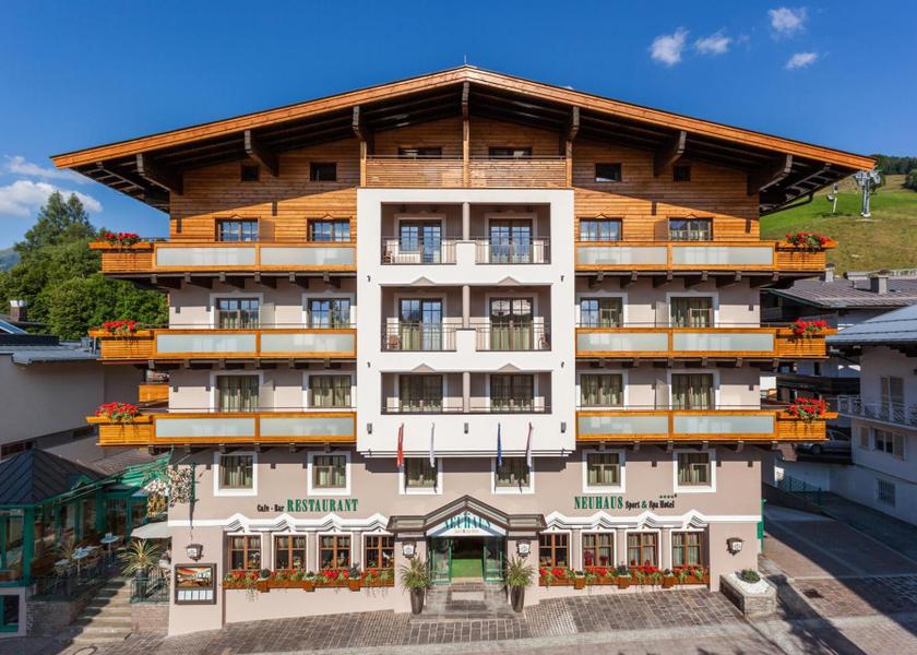 Salzburg State Saalbach-Hinterglemm Entrance