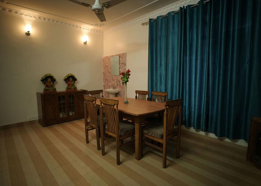 Himachal Pradesh Barog Delux Double Room with Balcony