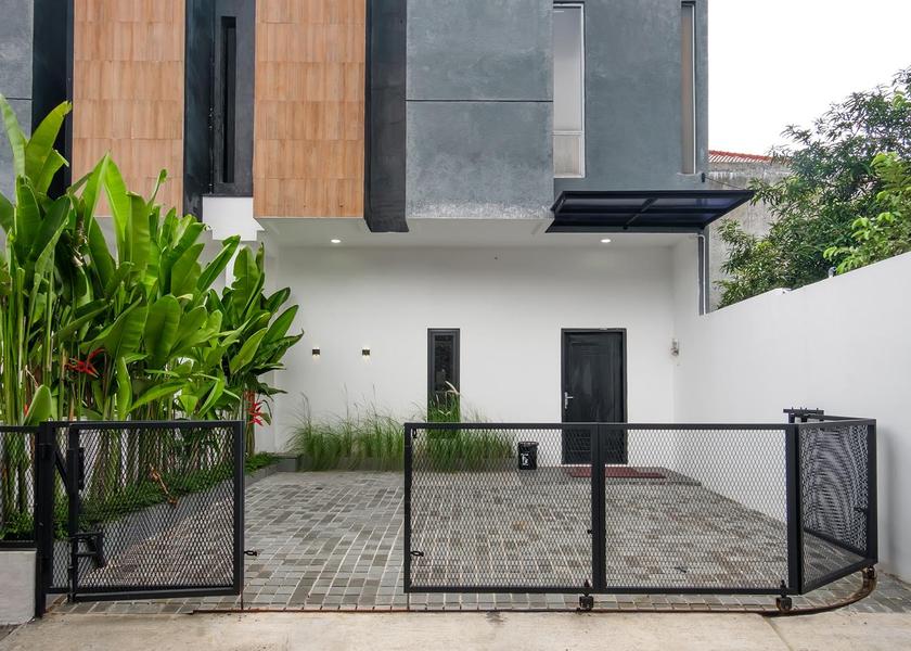 Central Java Grogol Exterior view