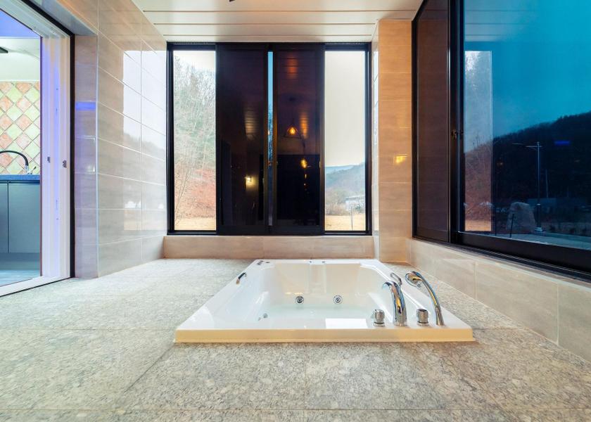 Gangwon Hoengseong Poolvilla 202