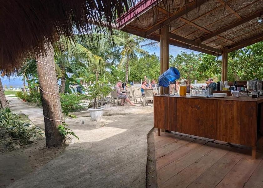 Central Visayas Moalboal Bar (on property)