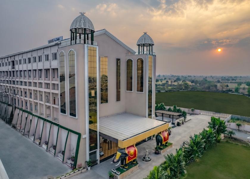 Maharashtra Amravati Hotel Exterior