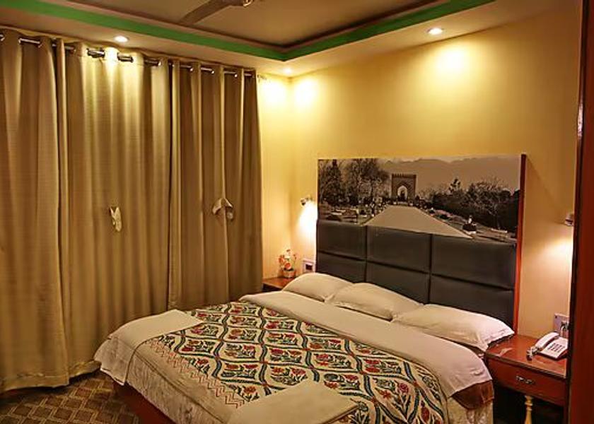 Jammu and Kashmir Srinagar Hotel Exterior
