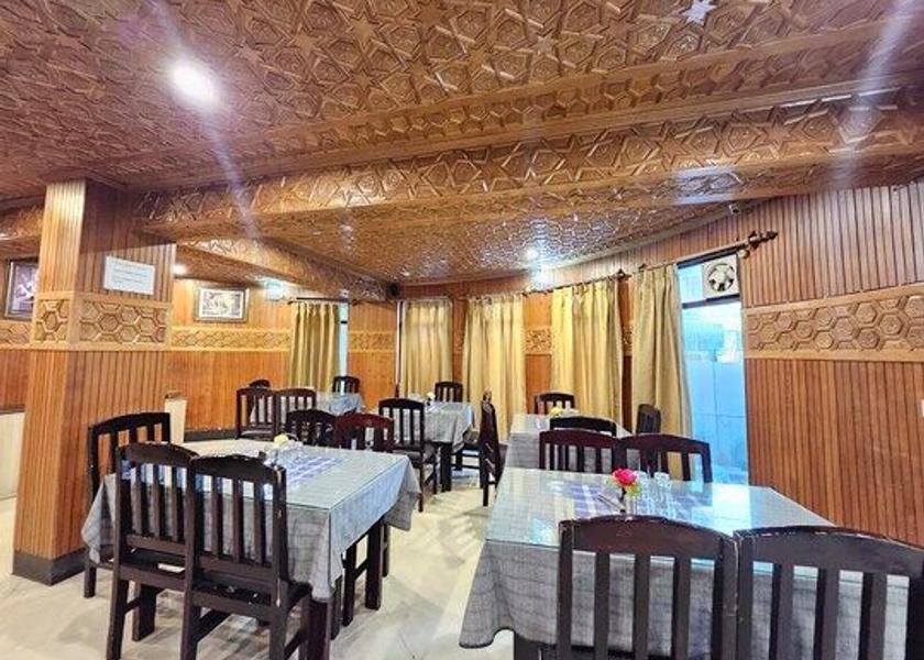 Jammu and Kashmir Srinagar Hotel Exterior