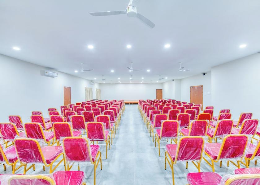 Tamil Nadu Courtrallam Meeting facility