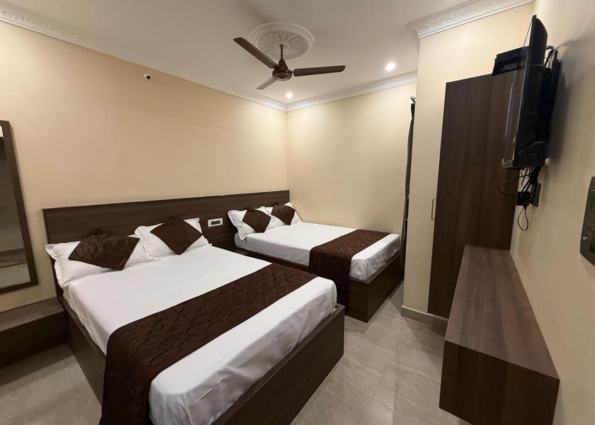 Tamil Nadu Kanchipuram Deluxe AC room