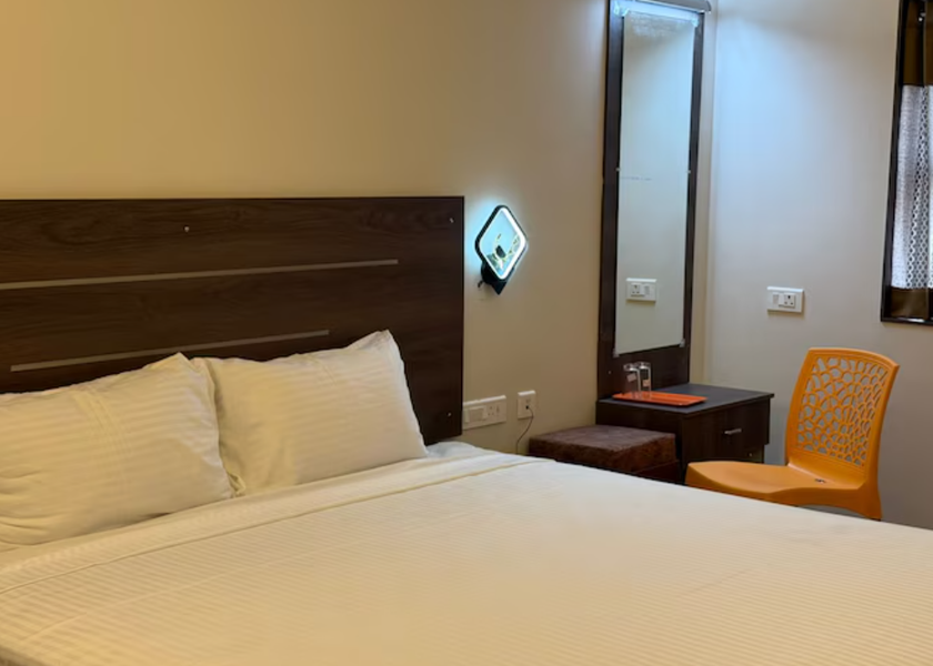 Tamil Nadu Trichy Deluxe Double Bed Room