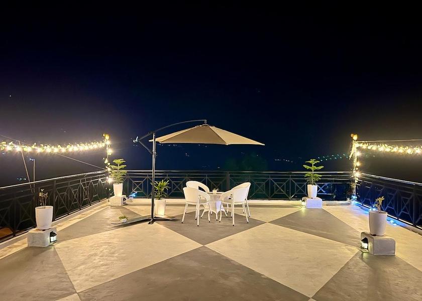 Uttarakhand Ranikhet Balcony/terrace