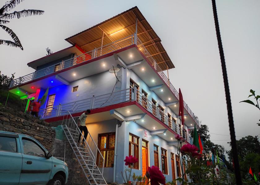 Uttarakhand Kausani Entrance