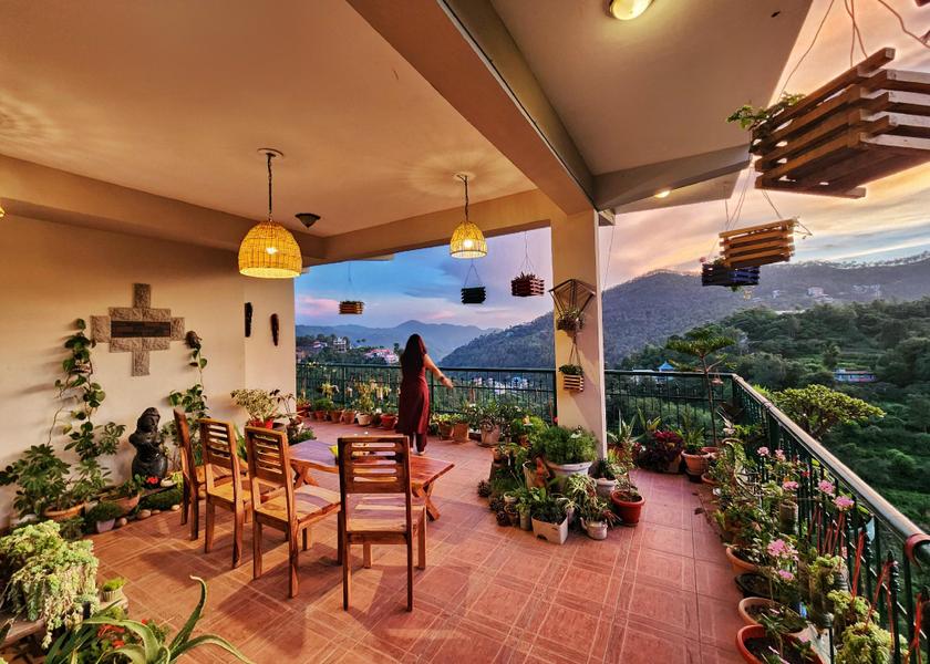 Himachal Pradesh Kasauli Lobby