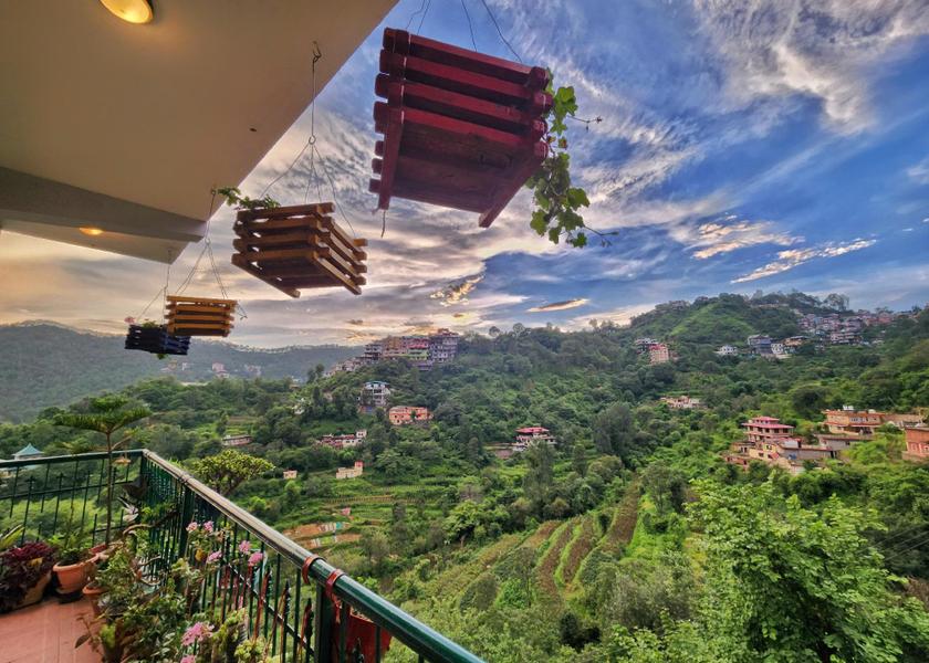 Himachal Pradesh Kasauli Balcony/terrace