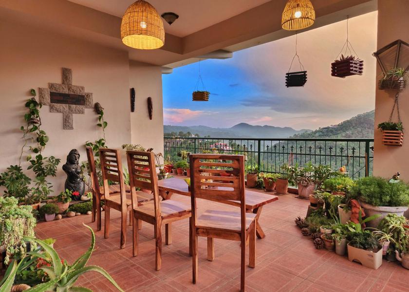 Himachal Pradesh Kasauli Lobby