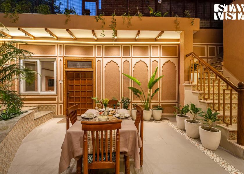 Uttar Pradesh Mathura Food & Dining