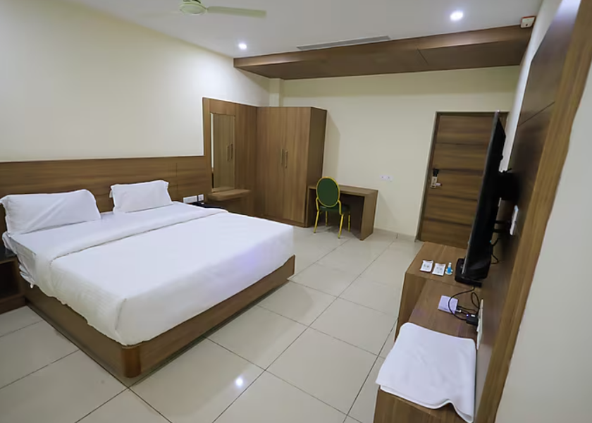 Tamil Nadu Yelagiri Standard Room AC