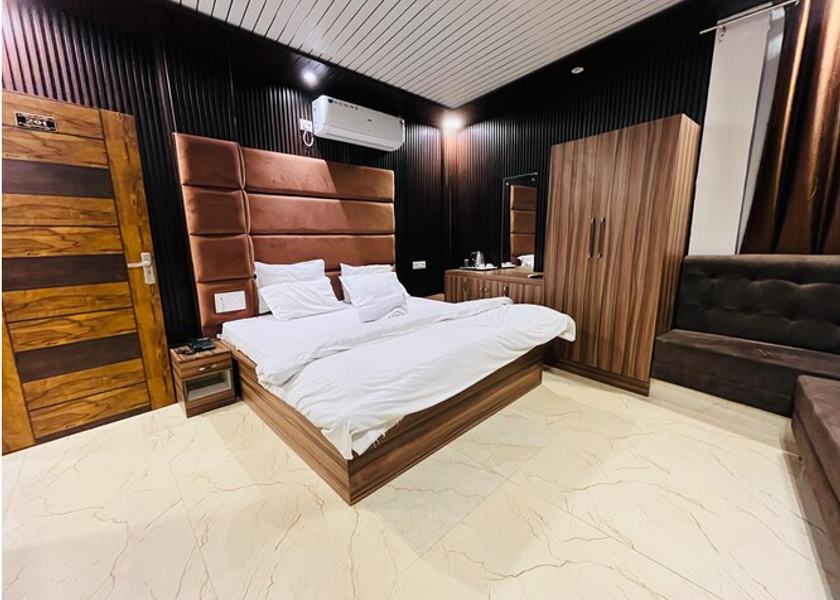 Uttar Pradesh Ayodhya Deluxe Room