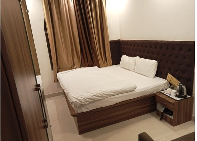 Uttar Pradesh Ayodhya Executive Family Suite Room 