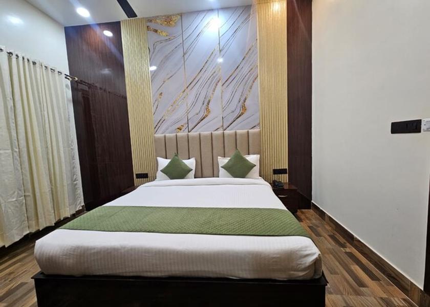 Uttar Pradesh Lucknow Deluxe Room with No View King Bed