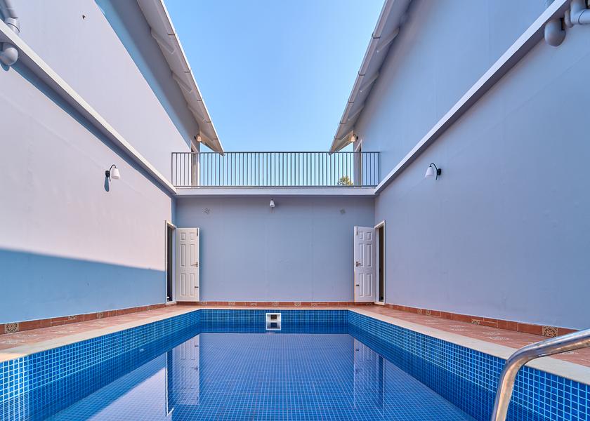 Kerala Munnar Pool