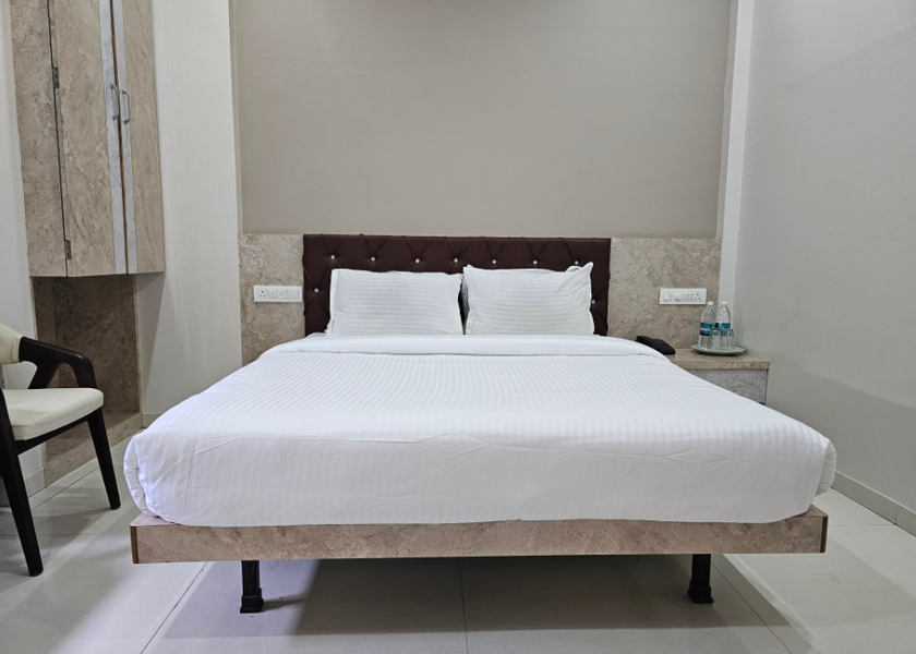 Maharashtra Kolhapur Standard Room