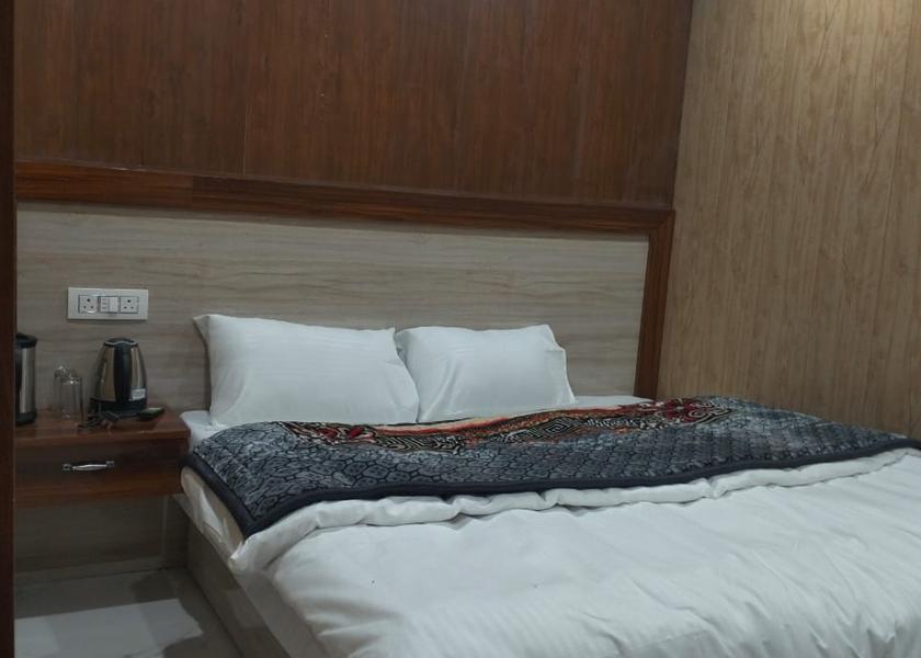 Uttarakhand Badrinath Deluxe Double Room