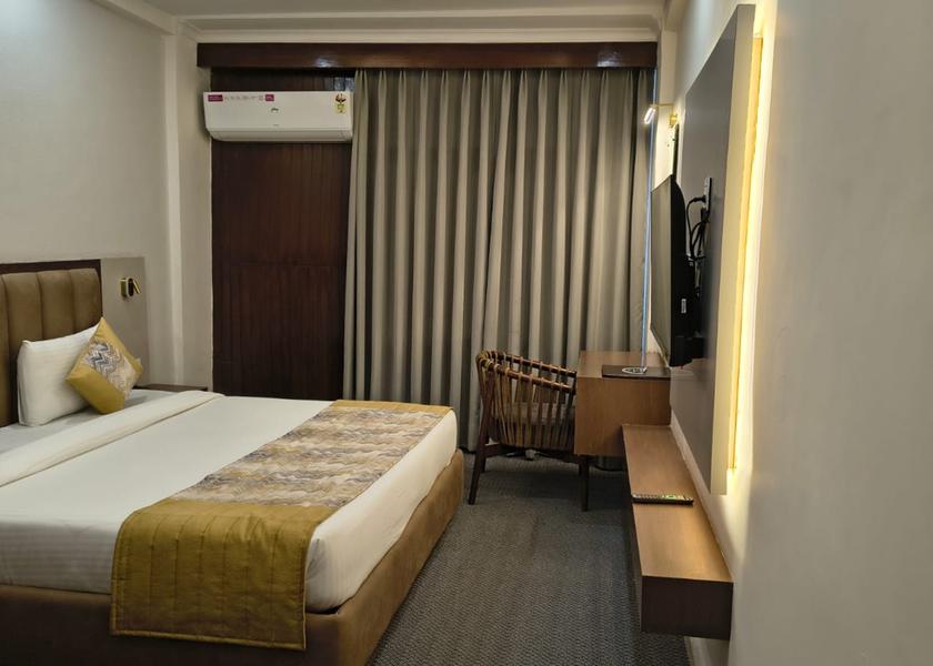 Himachal Pradesh Parwanoo Deluxe Room