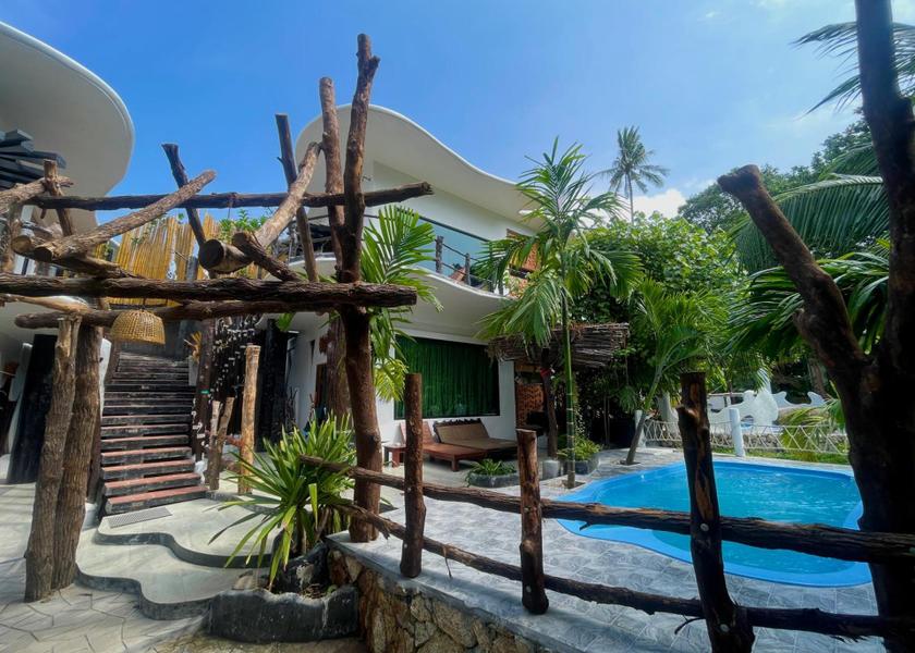 Surat Thani Province Koh Tao Exterior view