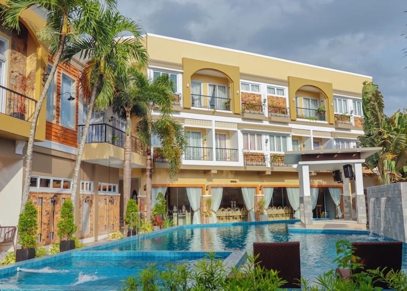 Bicol Naga Exterior