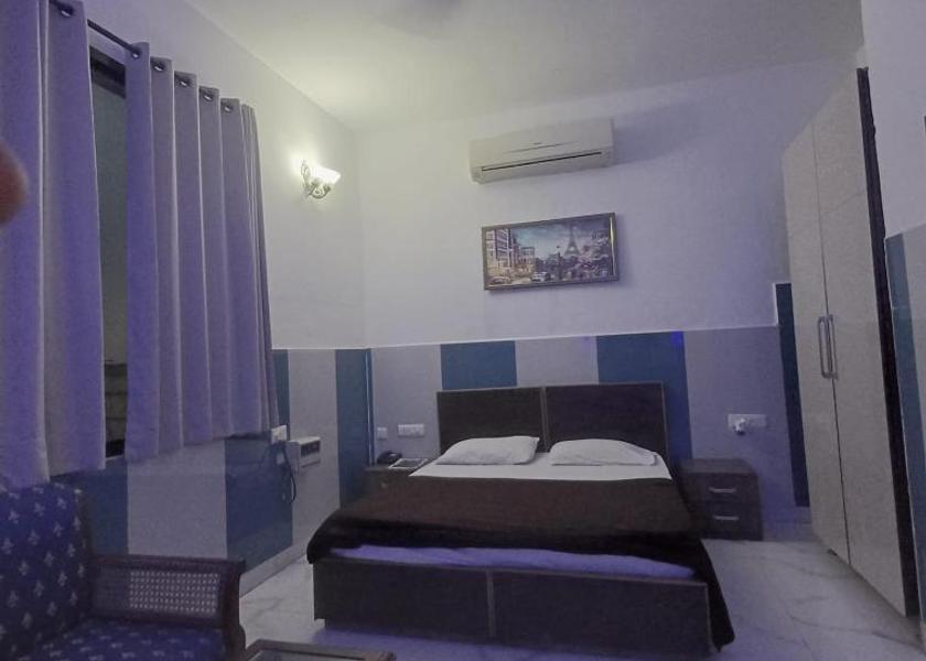 Himachal Pradesh Baddi Deluxe Room