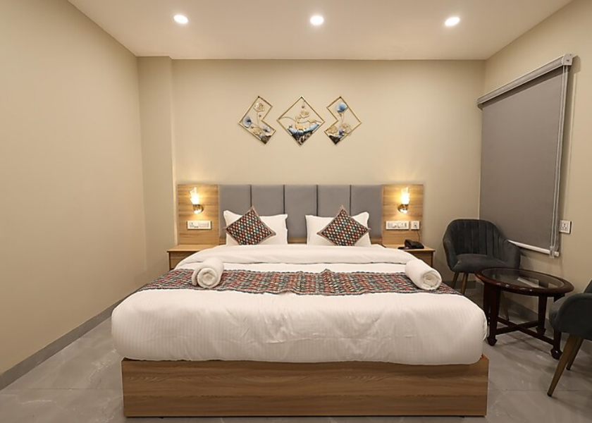 Uttar Pradesh Varanasi Deluxe Room
