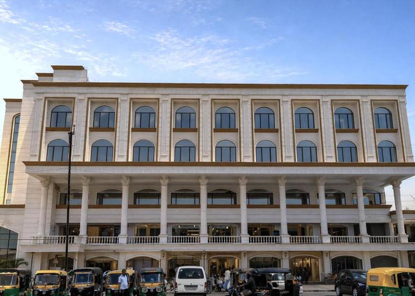 Gujarat Anand Hotel Exterior