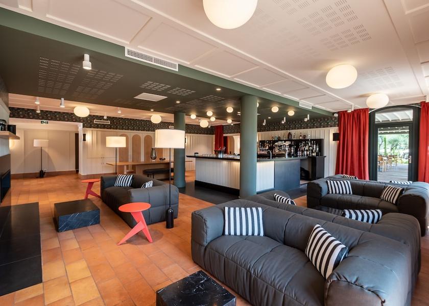 Corsica L'Île-Rousse Lounge