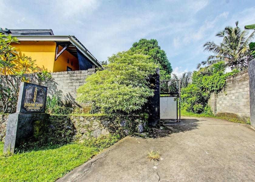 West Nusa Tenggara Narmada Front of property