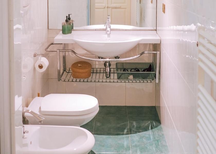 Emilia-Romagna Reggio nell'Emilia Bathroom