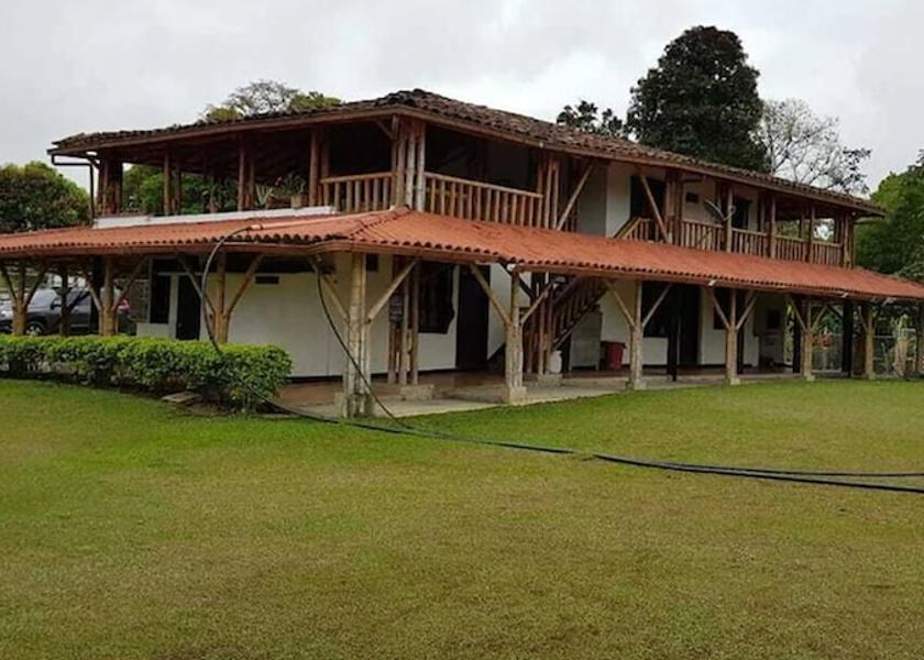 Quindío Calarcá Front of property