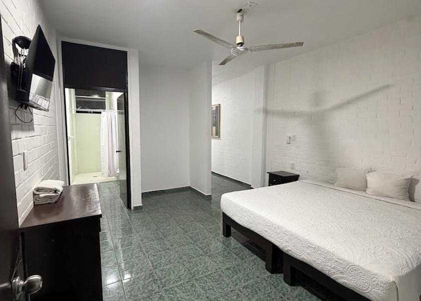 Michoacán Lazaro Cardenas Room