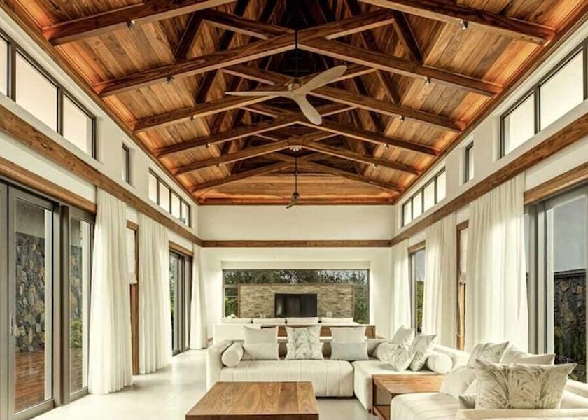  Balaclava Living area