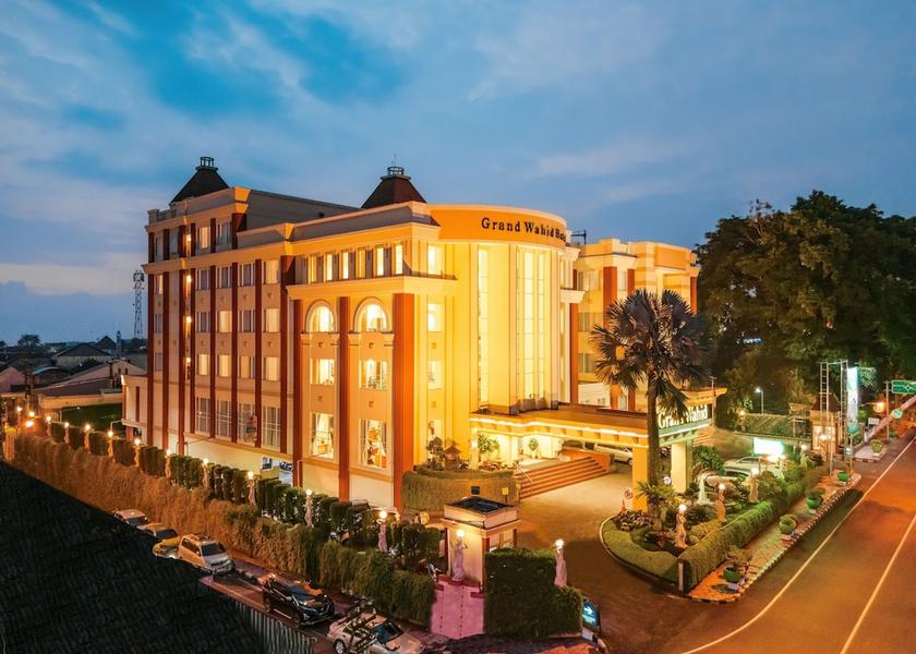 Central Java Salatiga Exterior