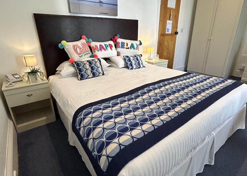  St. Helier Room