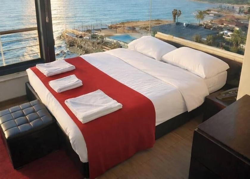  Beirut Room