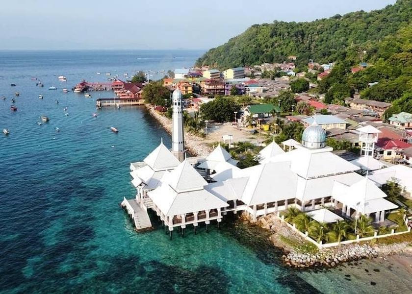 Terengganu Pulau Perhentian Kecil Front of property