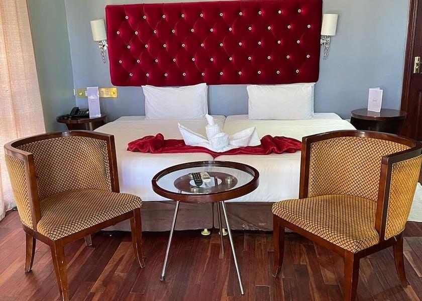 North-East Francistown Room