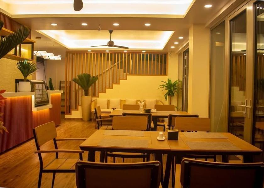 Baa Atoll Goidhoo Dining