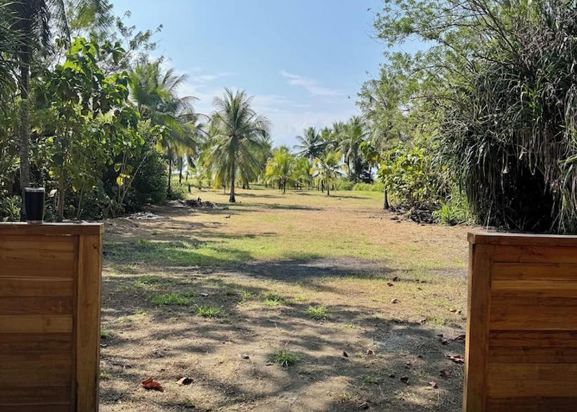 Puntarenas Province Parrita Property grounds