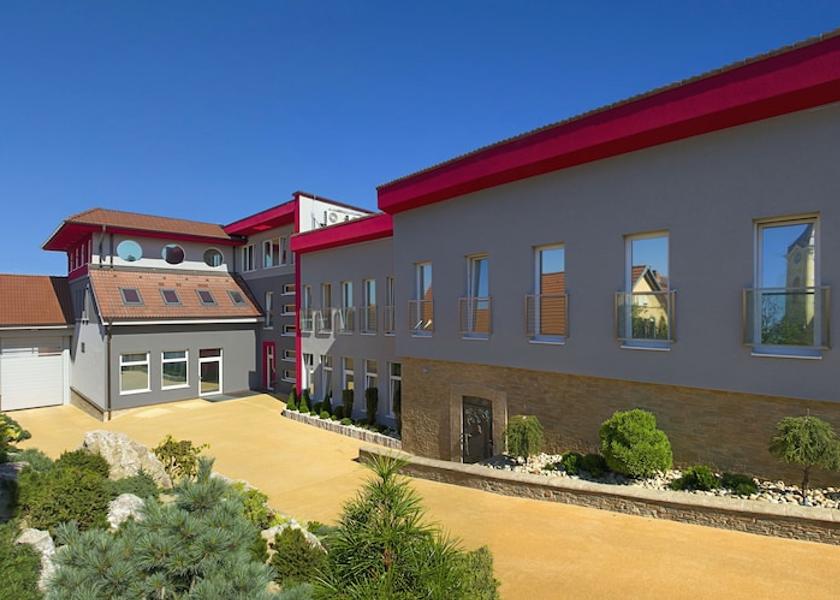 Trnava Holíč Exterior