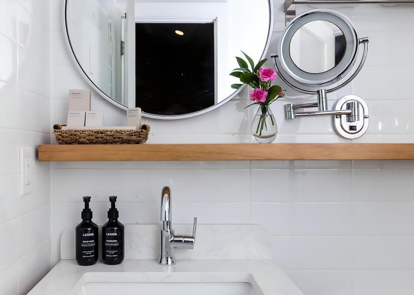 New York Hampton Bays Bathroom