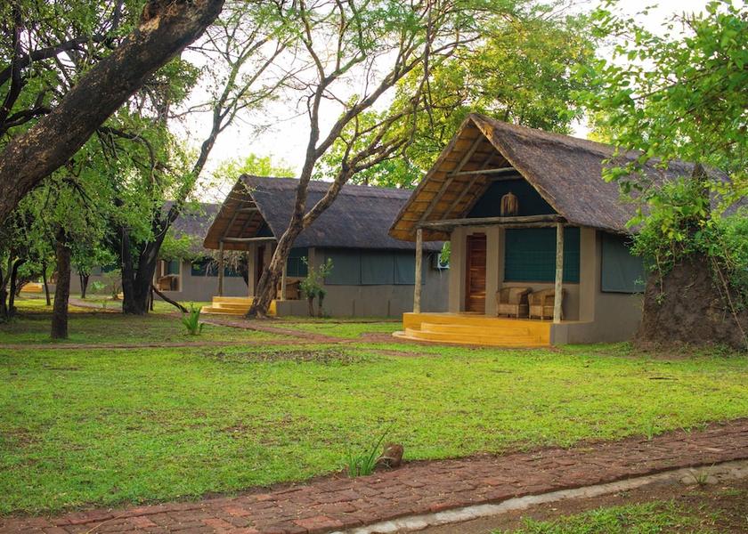 Eastern Mfuwe Room