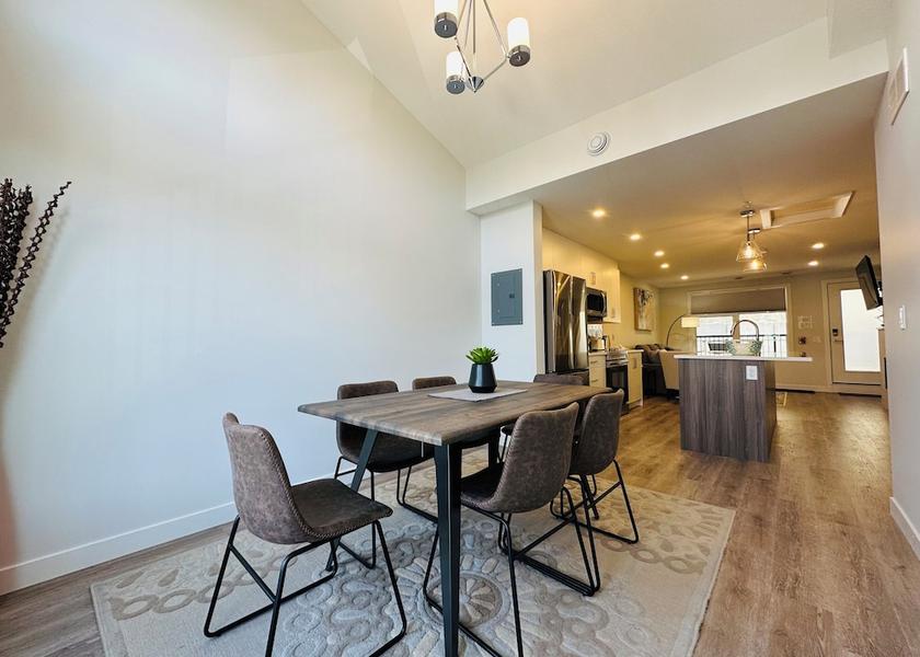 Alberta Harvie Heights Dining